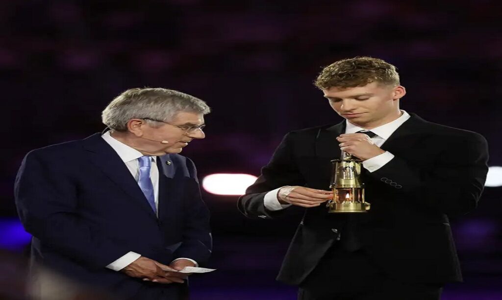 Paris entrega bastão para Los Angeles 2028