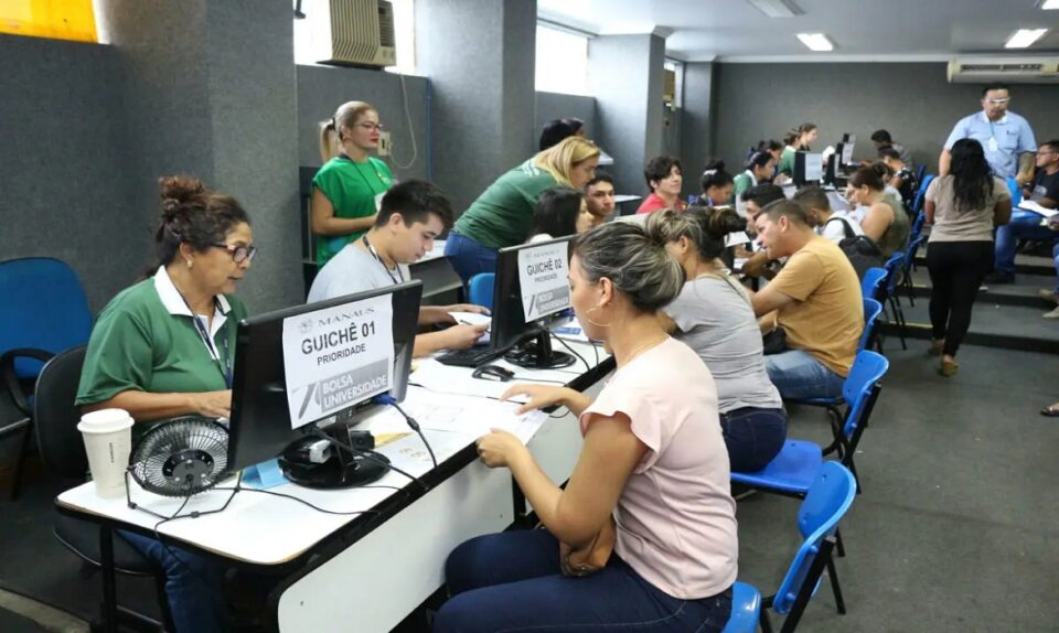 Bolsa Universidade 2024 prorroga inscrições.