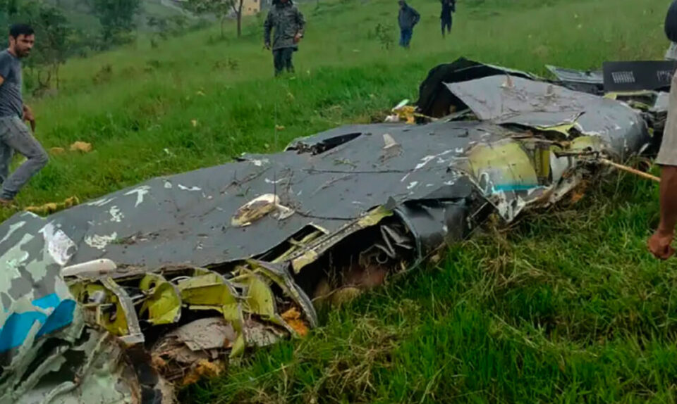 Avião cai em Minas Gerais